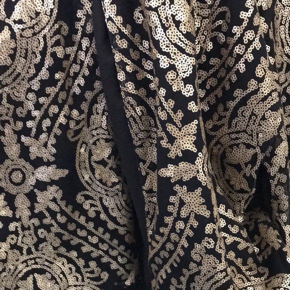 EVA MENDES DRESS | GOLD/BLACK (16) - Picture 7 of 8